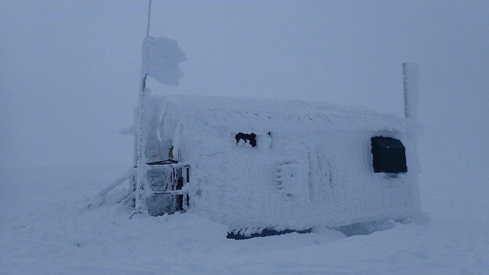 Summit hut