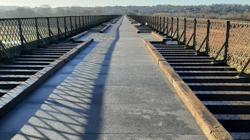 Bennerley Viaduct walkway