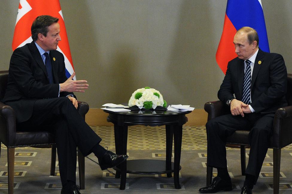 Russian President Vladimir Putin (R) with UK Prime Minister David Cameron in Antalya, 16 Nov 15