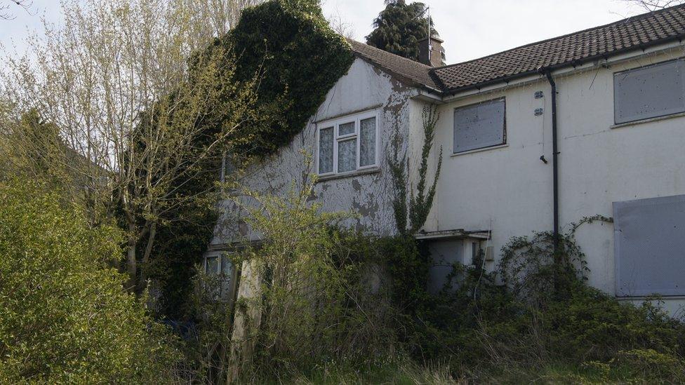 Carl Harris's house in Gildas Avenue