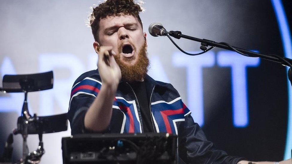 Jack Garratt in concert