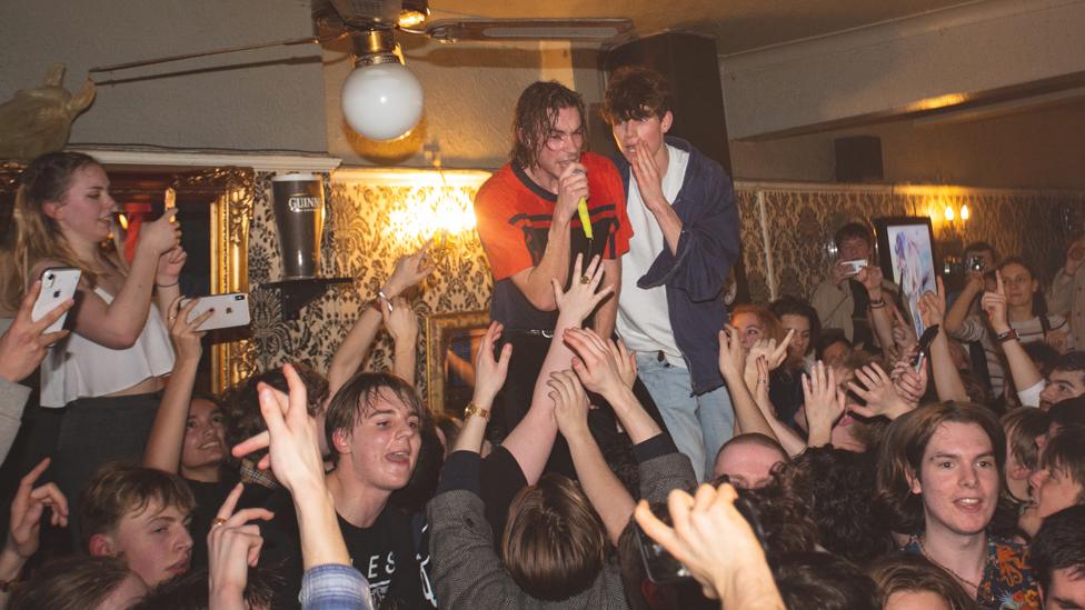 Sports Team pop down to The Nag’s Head in Camberwell for a quiet half