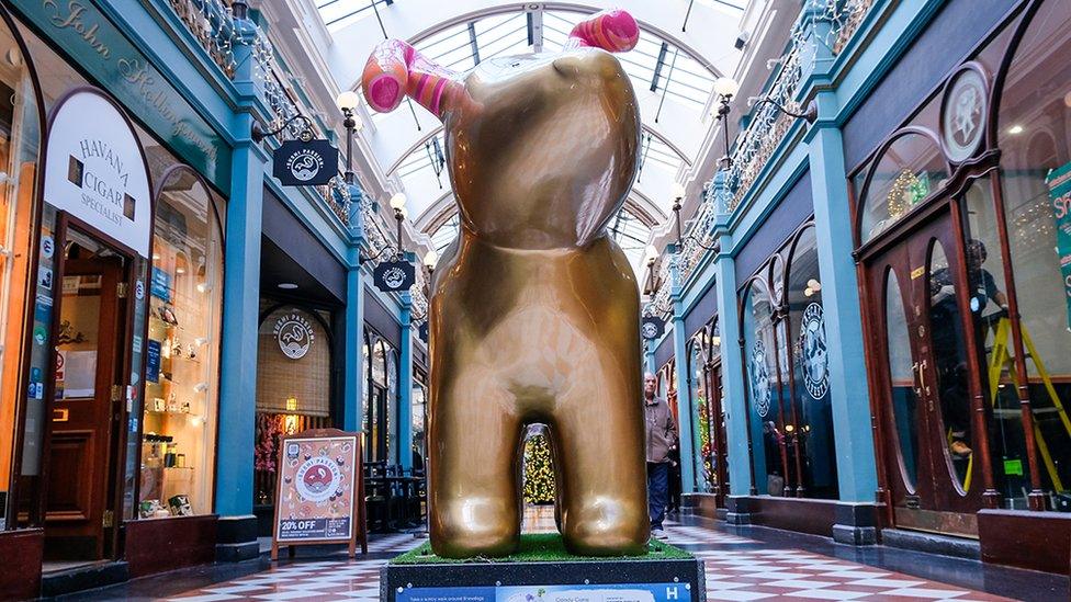 Candy Cane Snowdog in Great Western Arcade