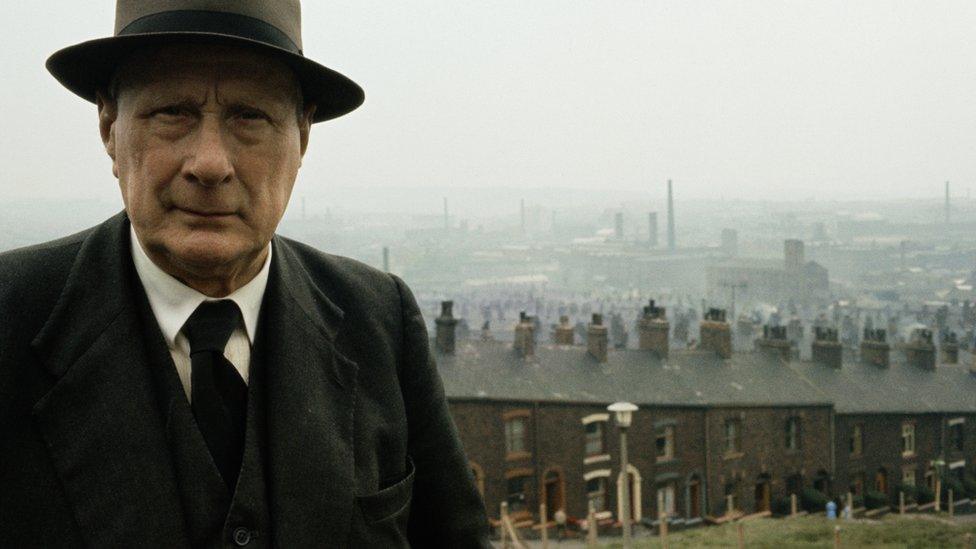 L S Lowry in Pendlebury, Lancashire, in 1964