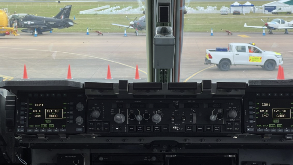 Cockpit of the C-17 Globemaster III