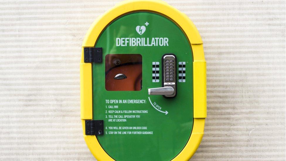 Defibrillator