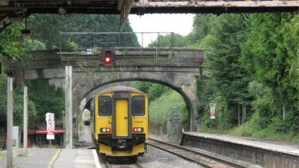 Train at Kemble Railway Station