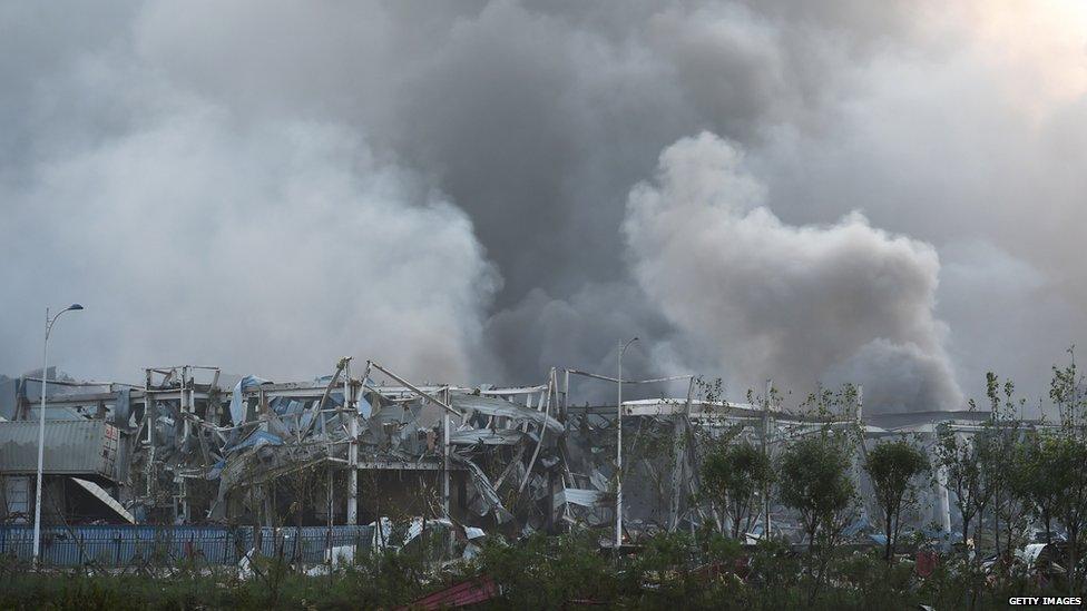 Site of explosion day after the blast, smoke (13 August 2015)