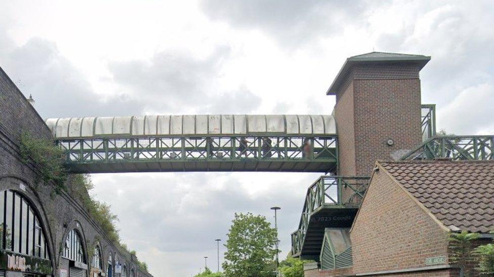 Windsor Coach Park footbridge