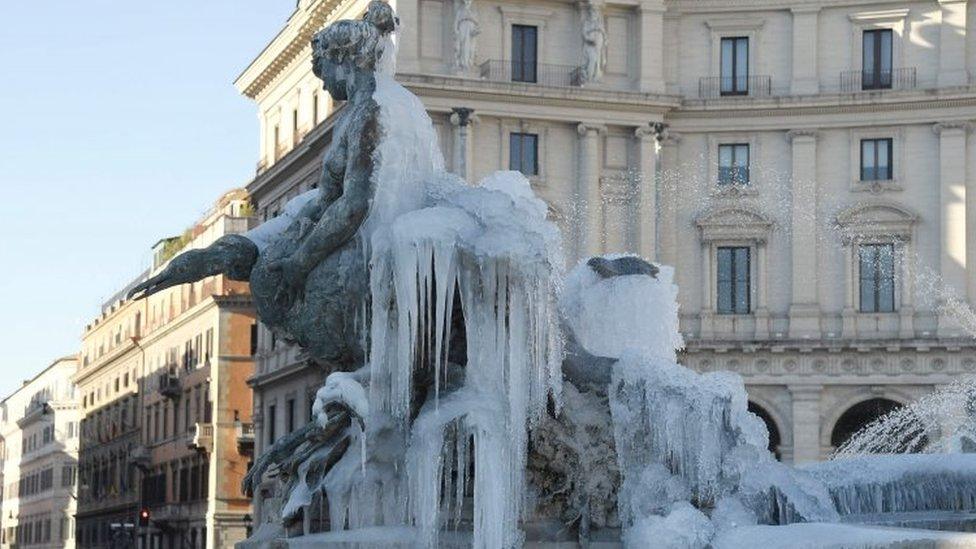 An icy fountain in Rome. Photo: 9 January 2017