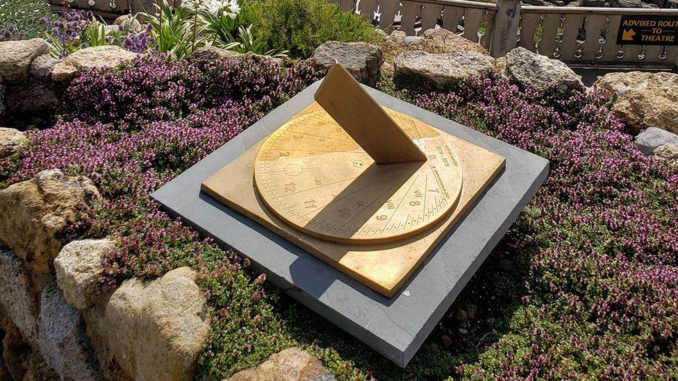 A sundial at Minack Theatre