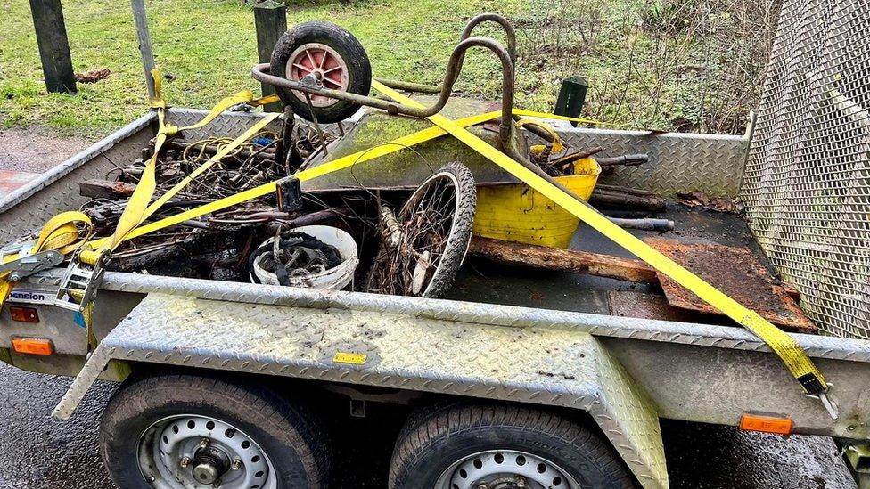 trailer full of scrap metal