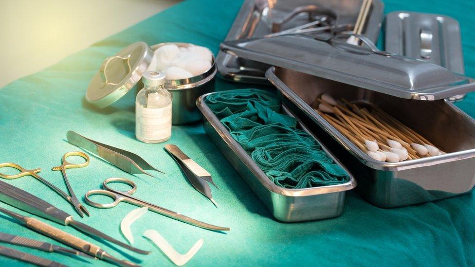 Surgical kit