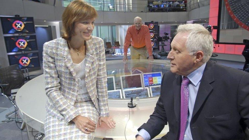 Fiona Bruce with David Dimbleby in the general election studio in 2005