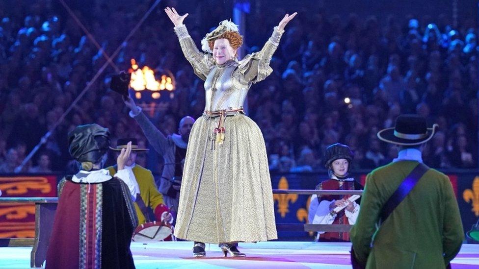 Dame Helen Mirren dressed as Queen Elizabeth I