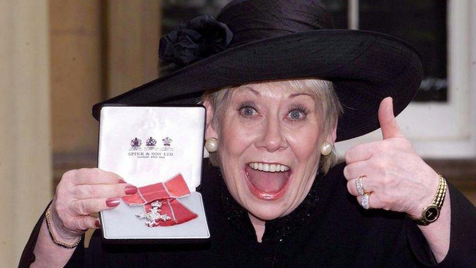 Coronation Street star Liz Dawn at Buckingham Palace Tuesday October 24, 2000 after she received an MBE from the Queen