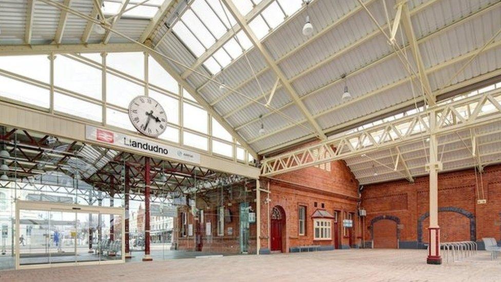 Llandudno train station