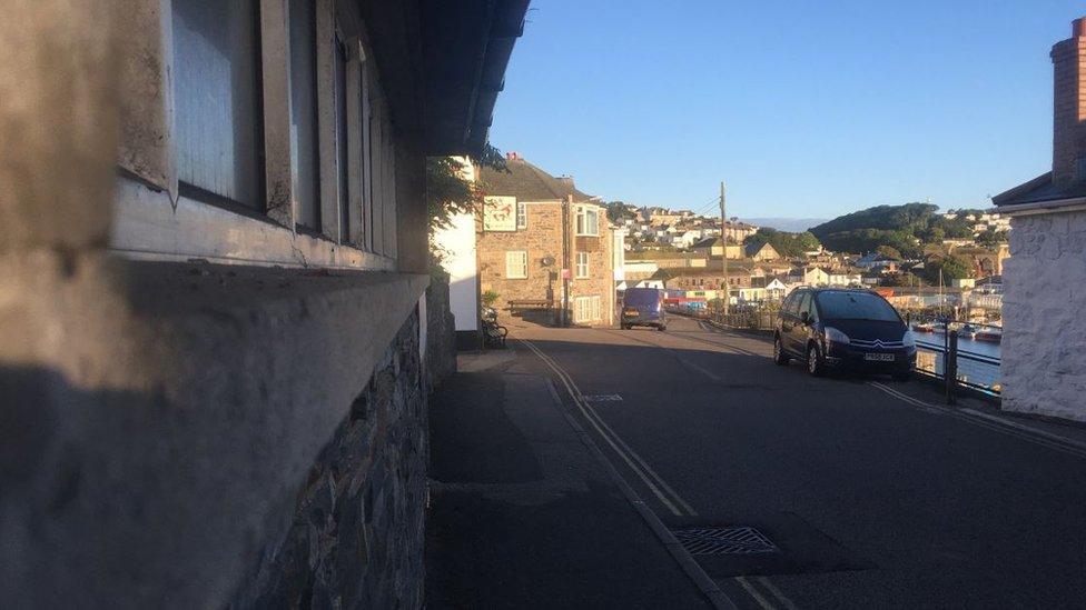 Toilet block at harbour