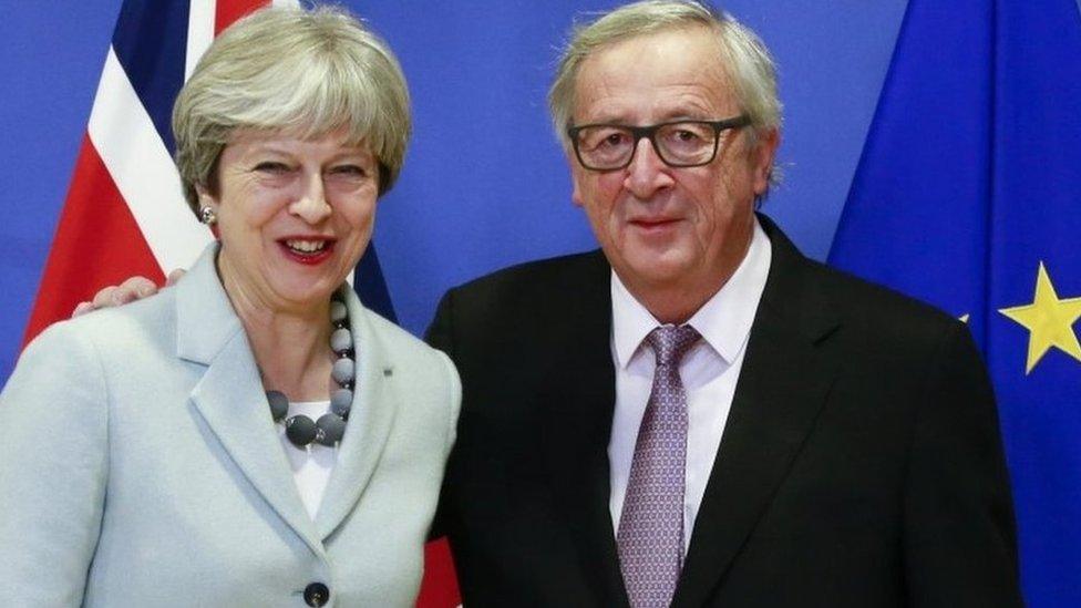 Theresa May a Jean-Claude Juncker