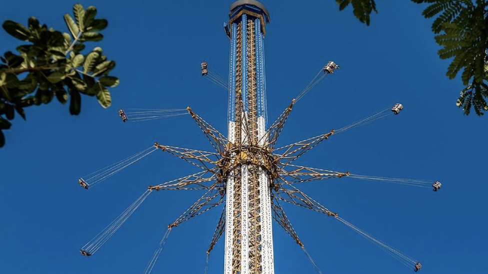 Bollywood Skyflyer ride.