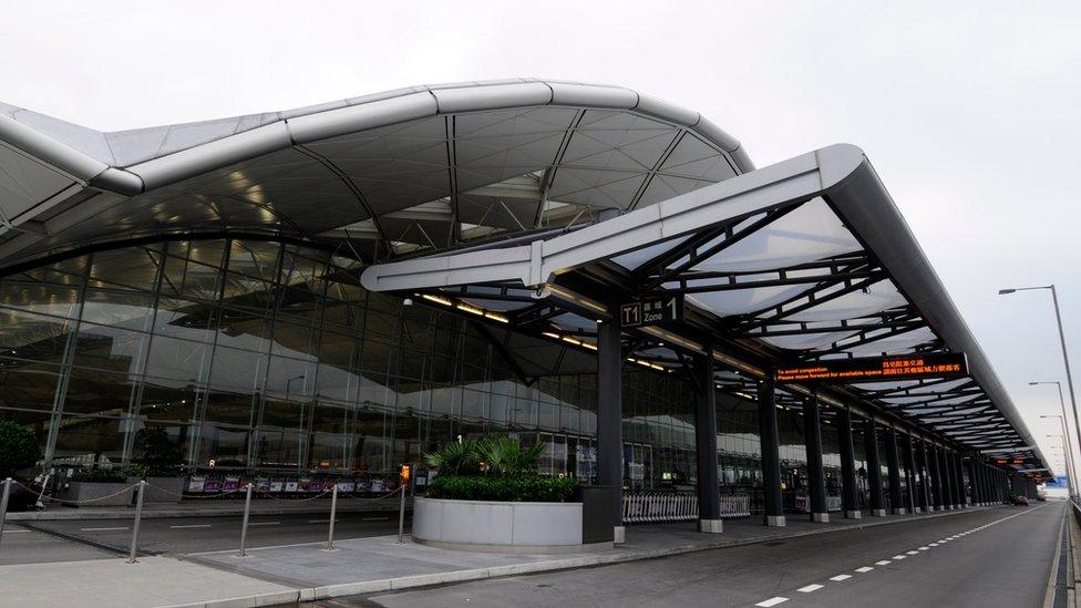 Car pick-up and drop-off area at Hong Kong International airport