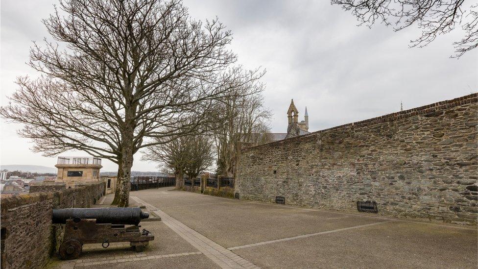 Derry's walls