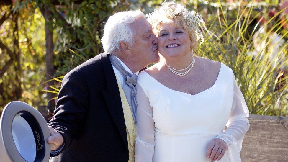 Bernard Cribbins and Lynda Baron in Down To Earth in 2005