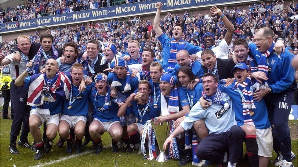 Rangers celebrate with the SPL Trophy in 2005