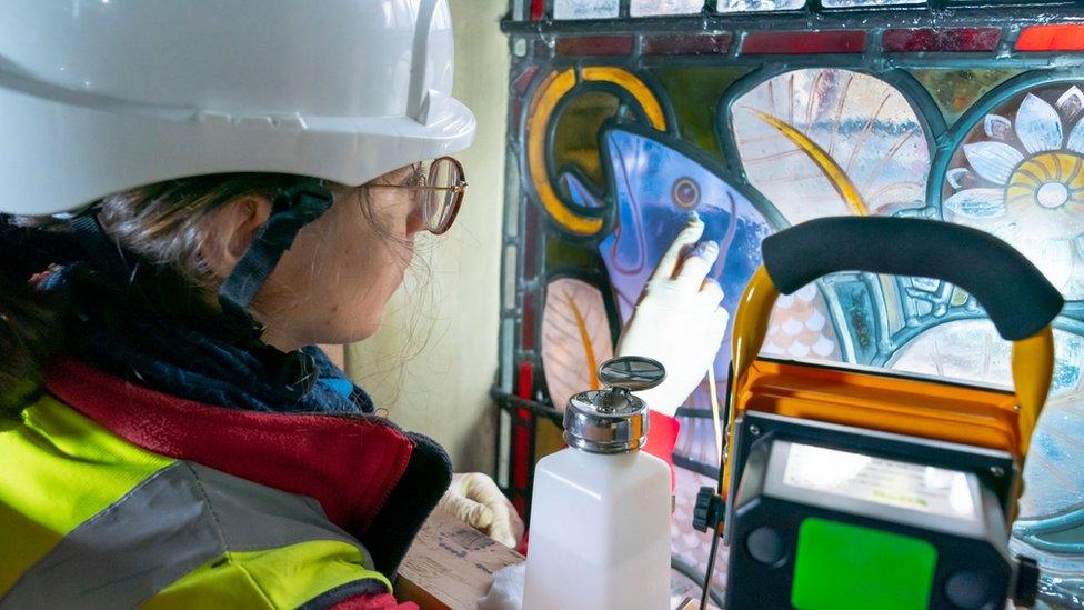 Cleaning stained glass