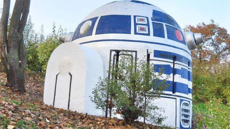 A nuclear shelter air vent turned into a likeness of R2D2 from Star Wars