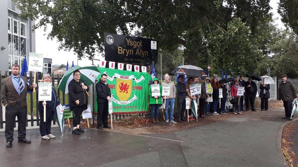 Teachers on strike at Ysgol Bryn Alyn