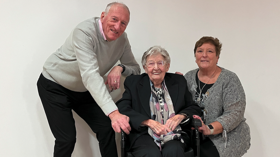 Colin, May and Viv Chinnock