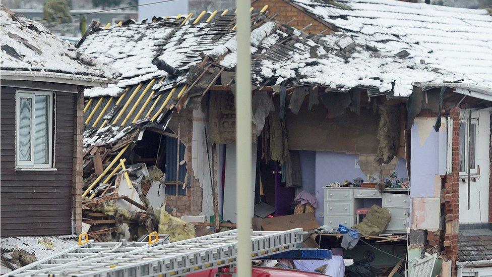 House collapses in gas explosion