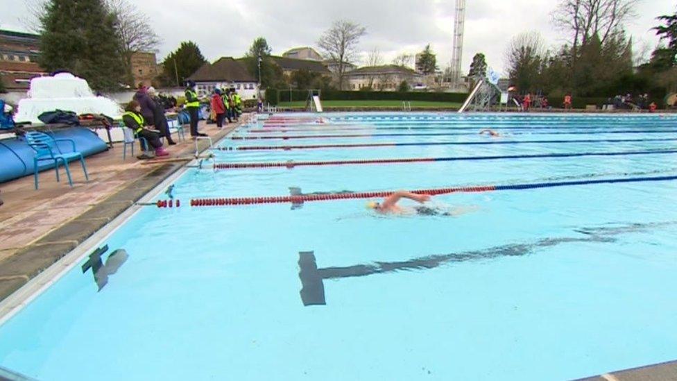 Ice swimming Lido