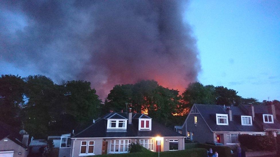 Fire seen from Craigleithhill Gardens