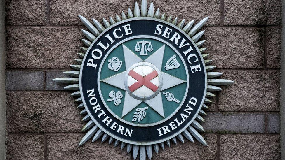 The Police Service of Northern Irelanc crest