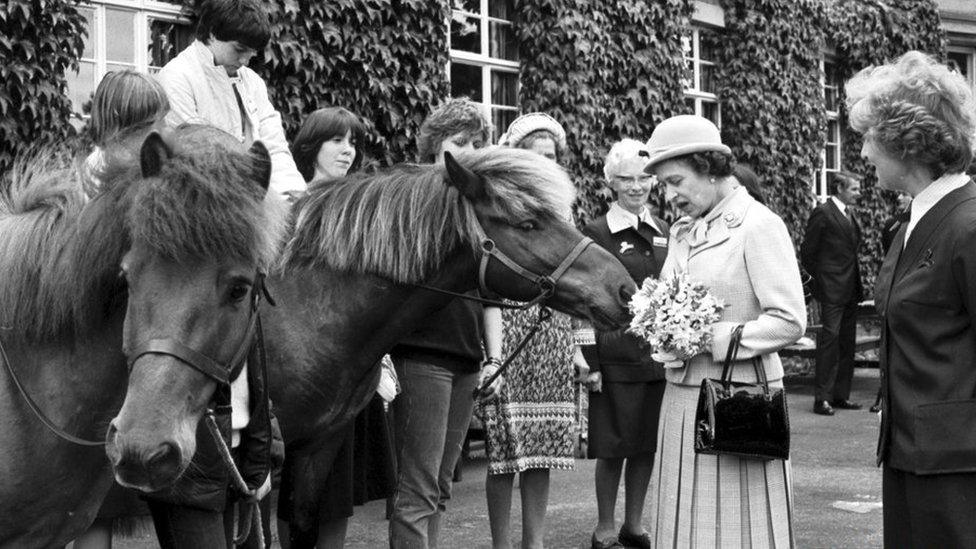 The Queen at Trefoil centre in Gogarbank