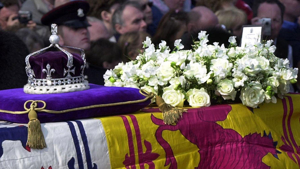 Queen Mother's coffin