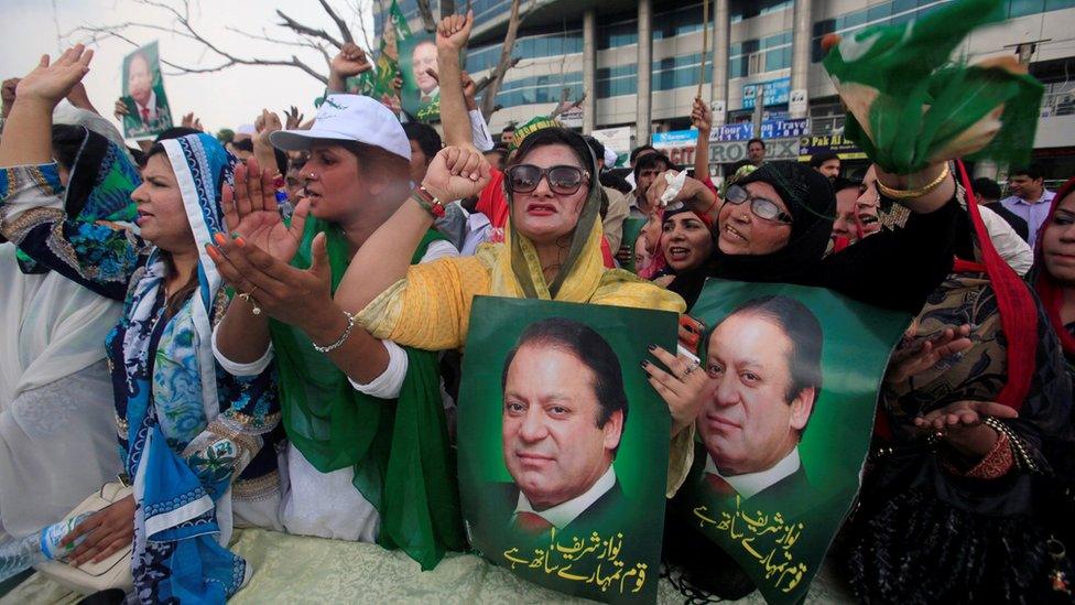 Supporters of Pakistan's Prime Minister Nawaz Sharif react after the Supreme Court's decision to disqualify him, in Lahore, 28 July 2017