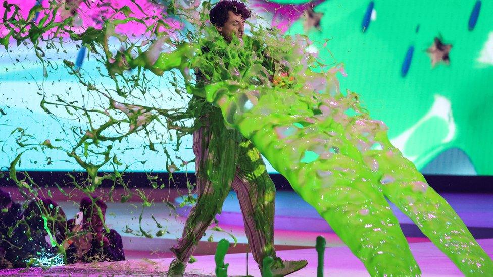 charlie-puth-getting-slimed