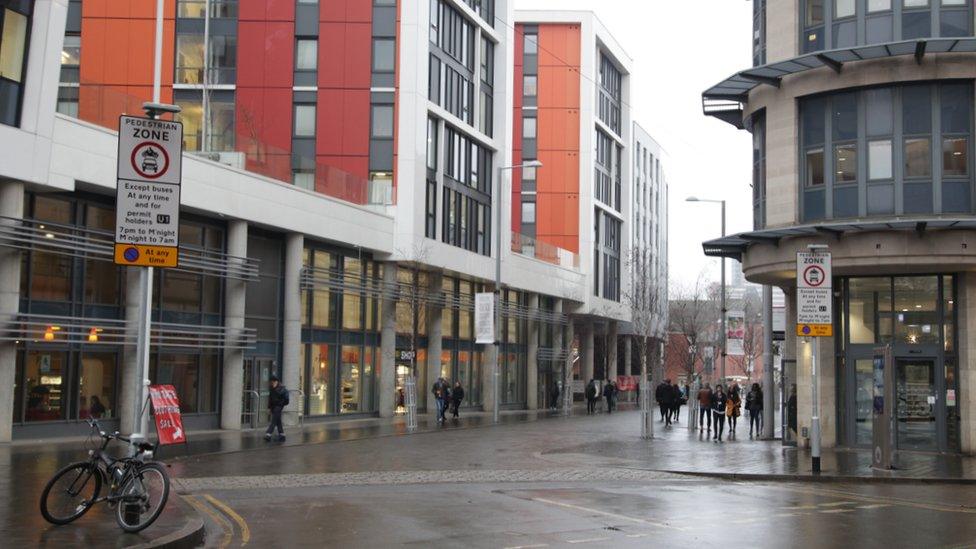 Entrance to Shakespeare Street