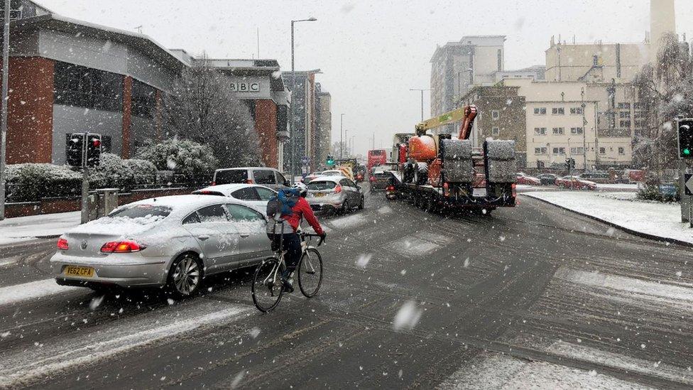 Heavy snowfall in Nottingham city centre