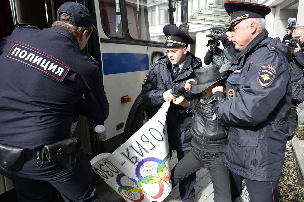 Arrest of gay rights activist in Moscow, Sept 2013