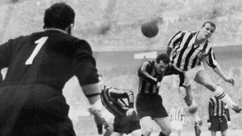 John Charles (Juventus yn erbyn Inter)