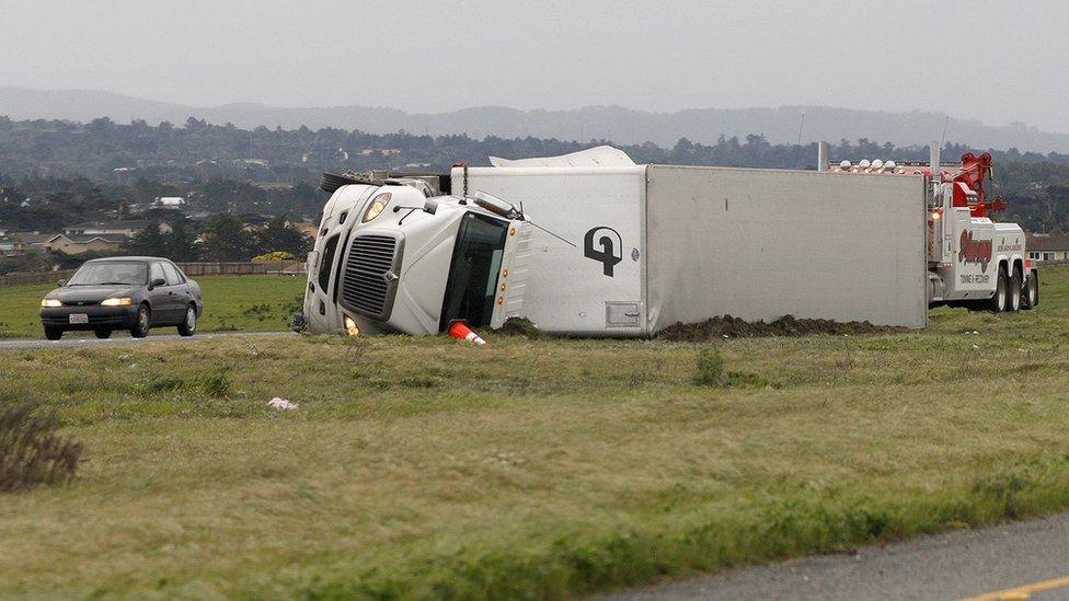 Truck overturned on Californian highway