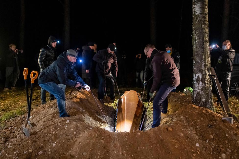 Imam Aleksander Bazarewicz says a prayer during the funeral ceremony of a 19-year-old Syrian refugee Ahmed