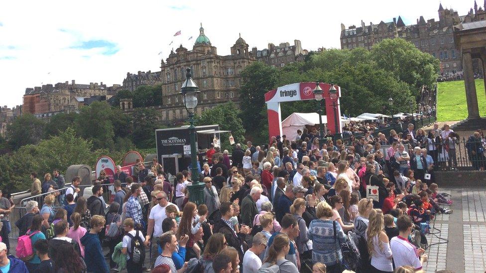 Edinburgh festival crowds