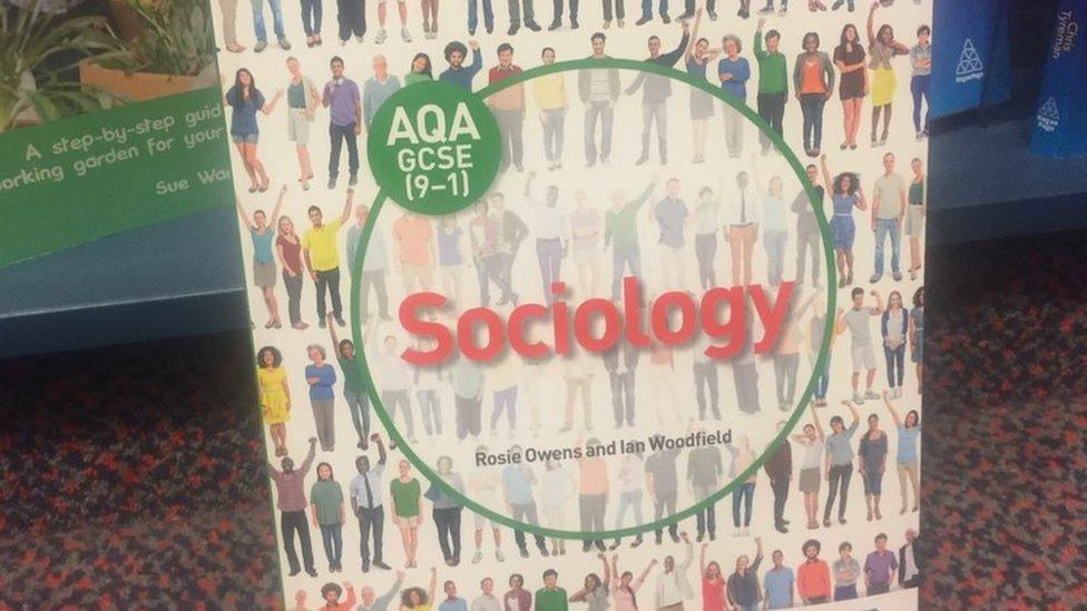 AQA GCSE (9-1) Sociology