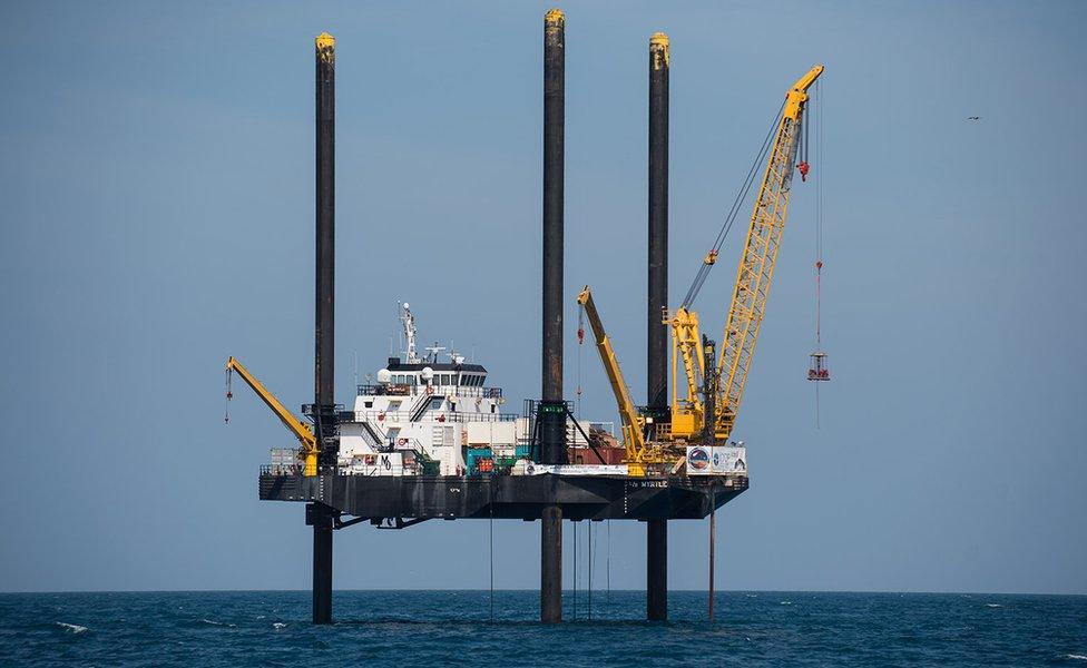 Lift boat Myrtle