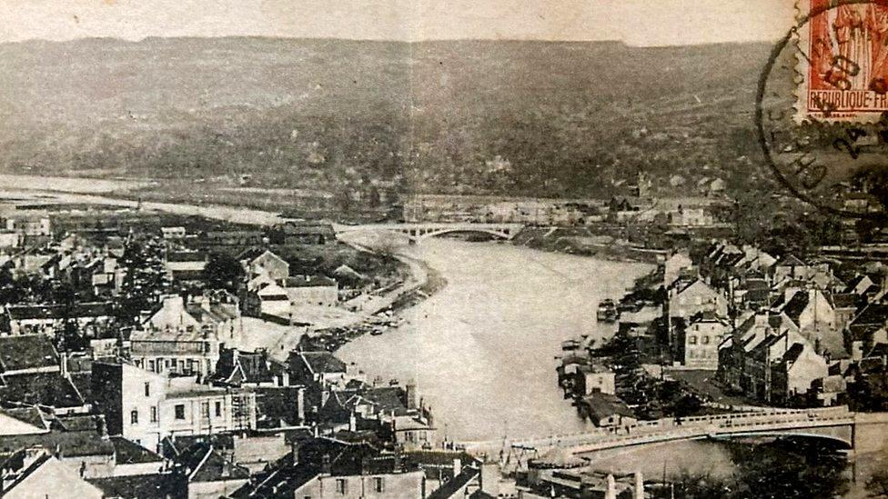 Old postcard view of Château-Thierry